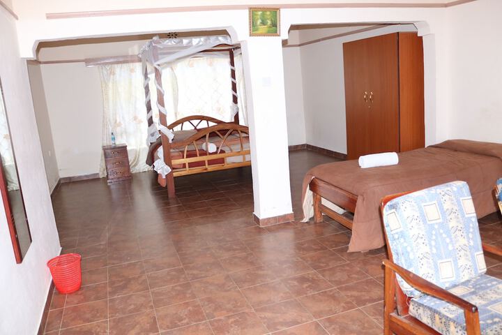 Room 3 of 22