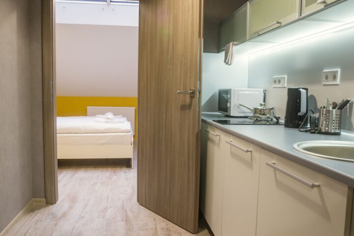 Room 8 of 146