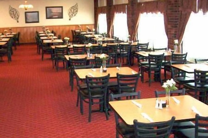 Dining 14 of 18