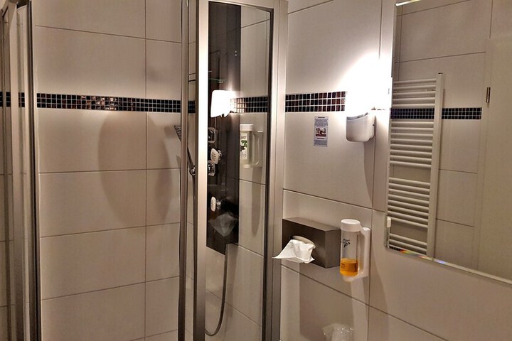 Room 35 of 52