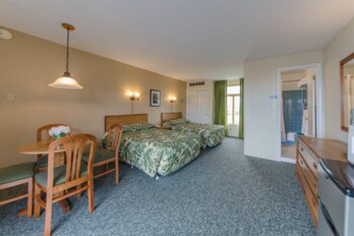 Room 163 of 216