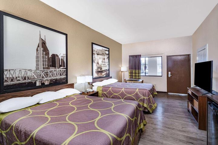 1 King Bed (11 of 19)