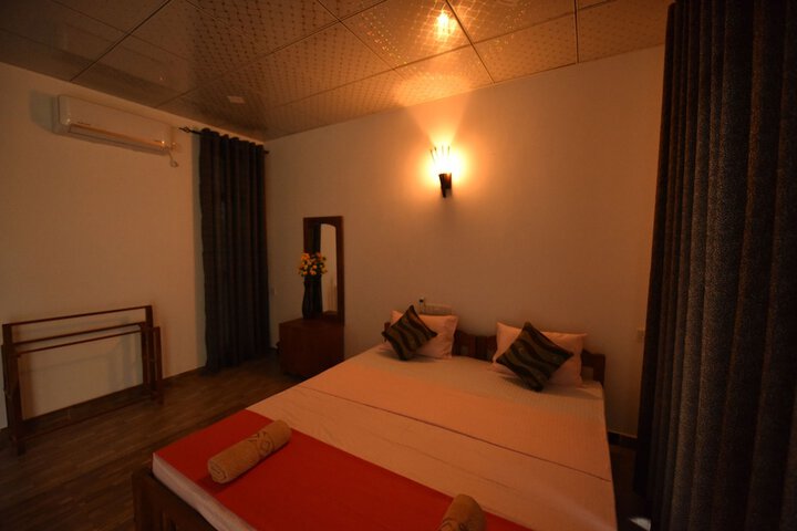 Room 14 of 24
