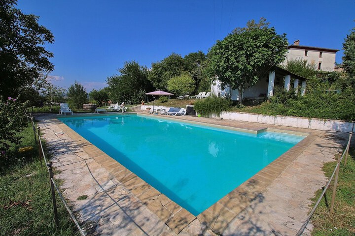 Pool 62 of 131
