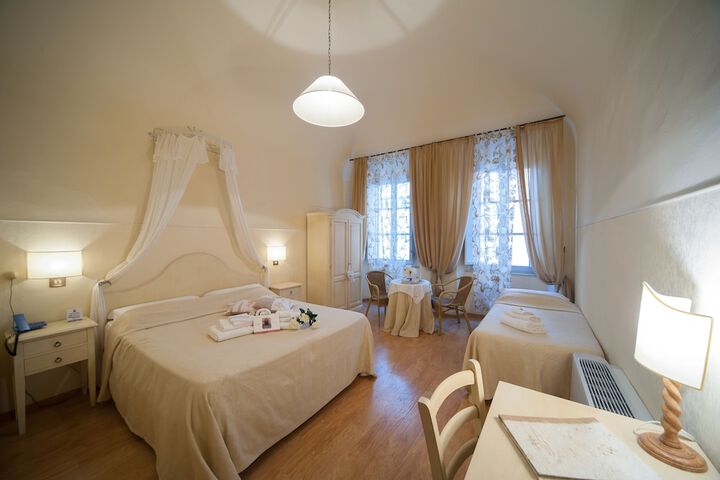 Room 12 of 60