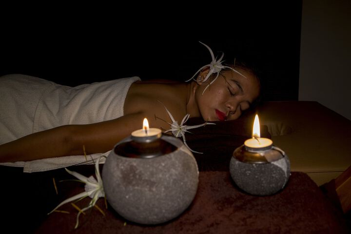 Spa 18 of 32