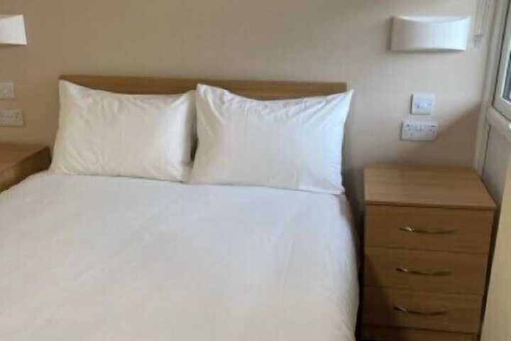 Room 17 of 41