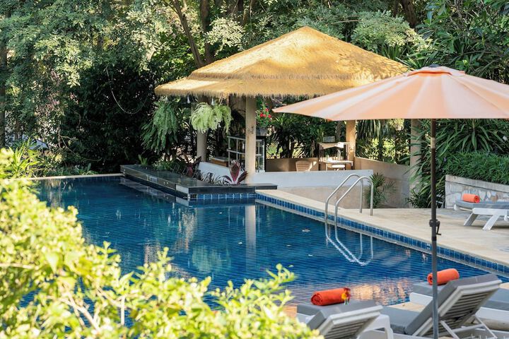 Pool 76 of 132