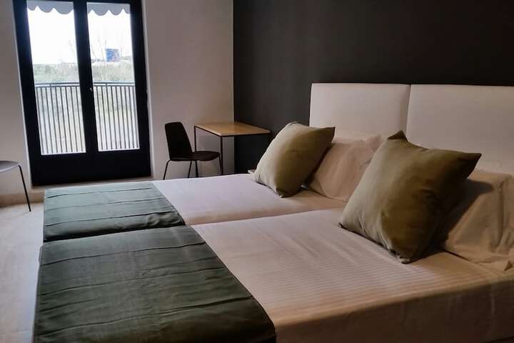 Room 2 of 47