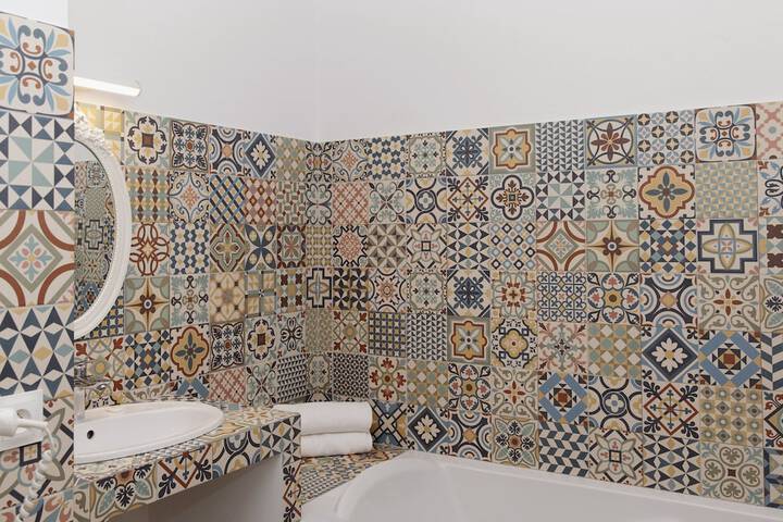 Room 57 of 77