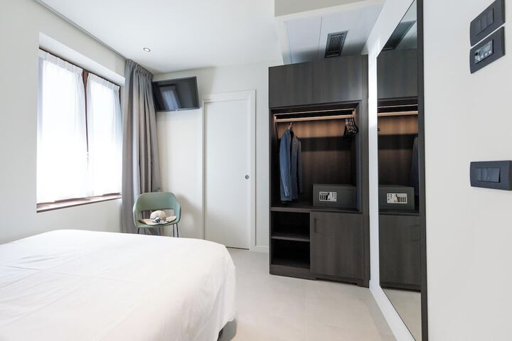 Room 46 of 106