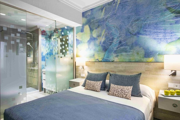 Room 10 of 71