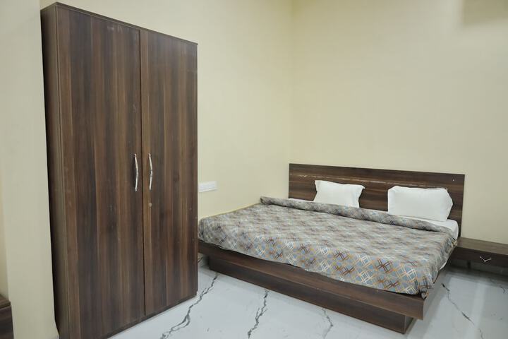 Room 17 of 59