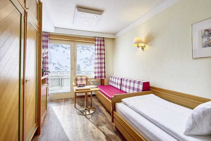 Room 10 of 59