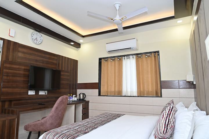 Room 27 of 123