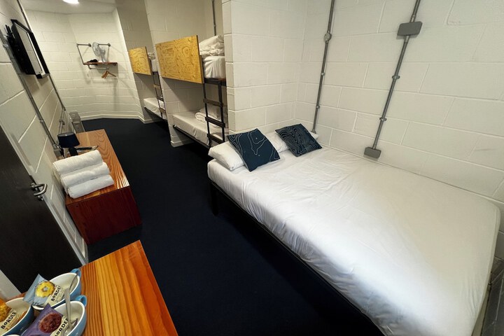 Room 12 of 46