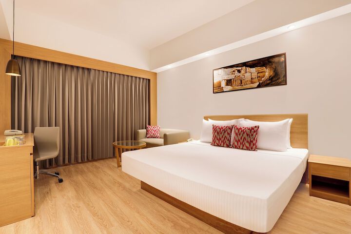 Room 4 of 42