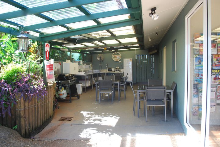 Property Grounds 38 of 41