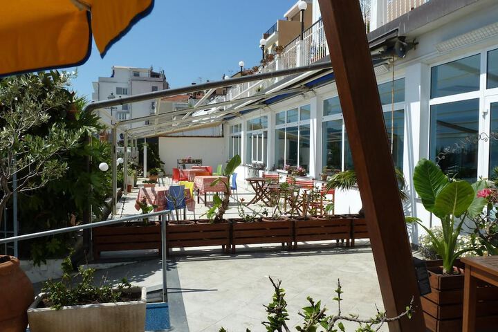 Terrace/Patio 25 of 47