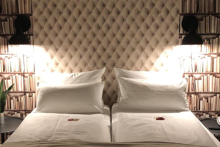 Room 60 of 179