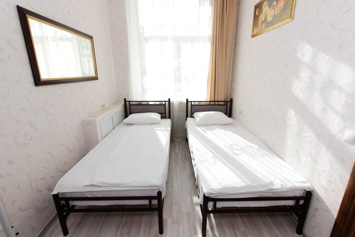 Room 4 of 6