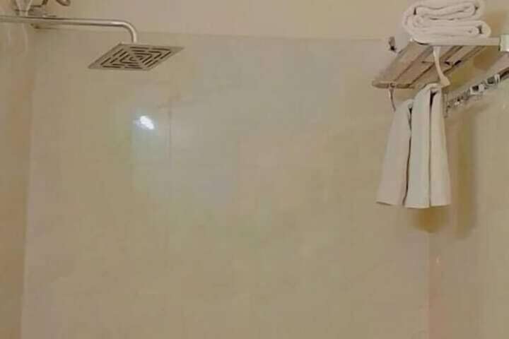 Room 20 of 28