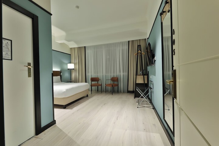 Room 12 of 59
