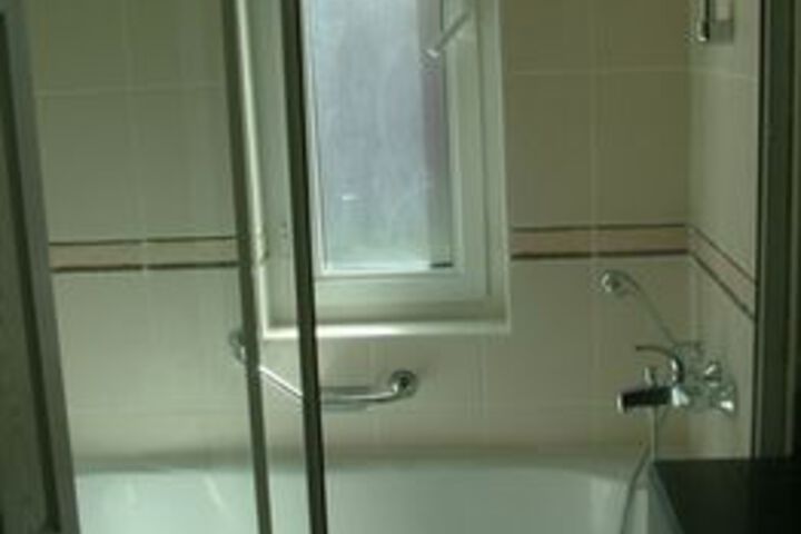 Room 7 of 94