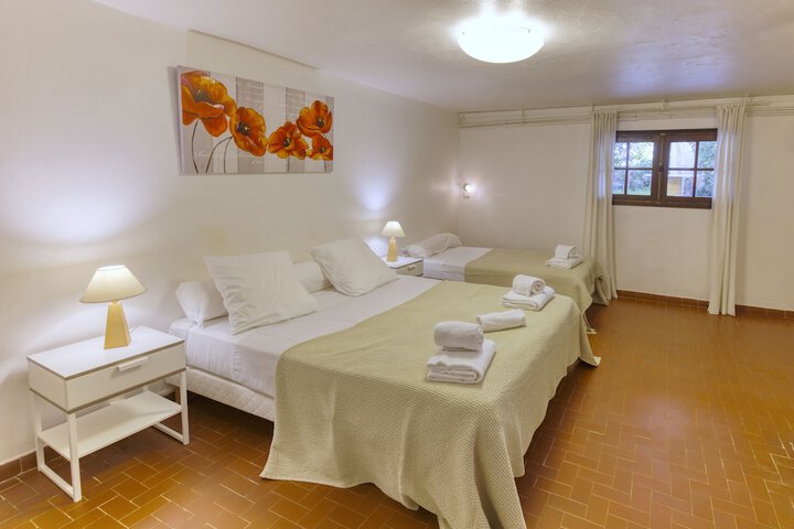Room 3 of 14