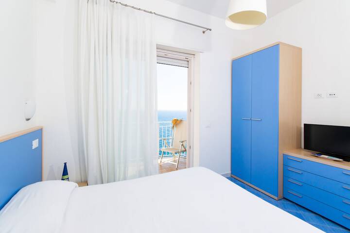 Room 30 of 47