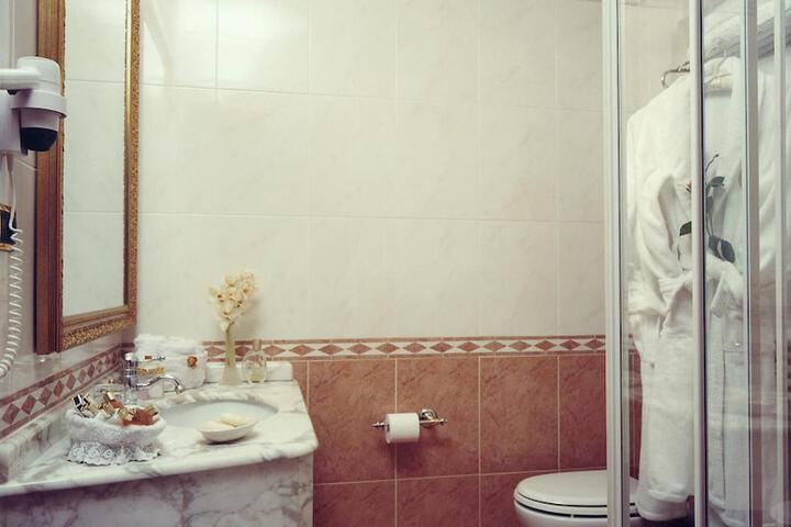 Vanity Photo