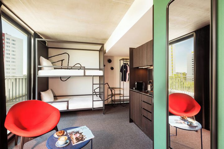 Room 21 of 90