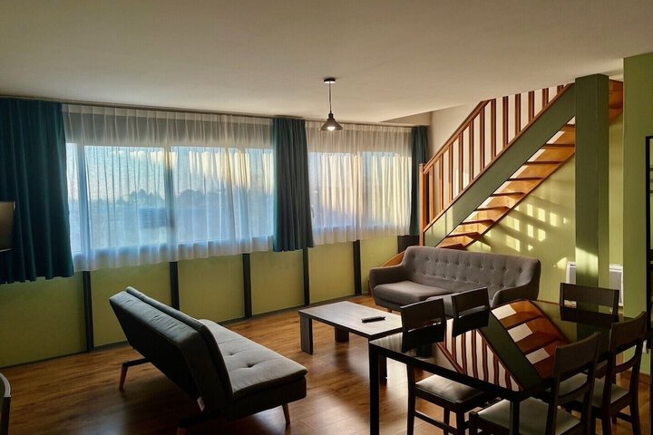 Room 17 of 37