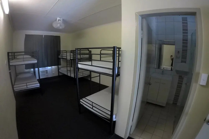 Room 9 of 21