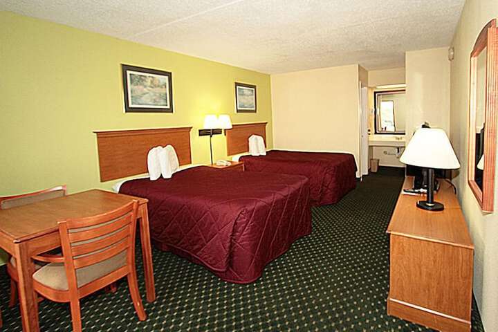 2 Double Beds (1 of 10)
