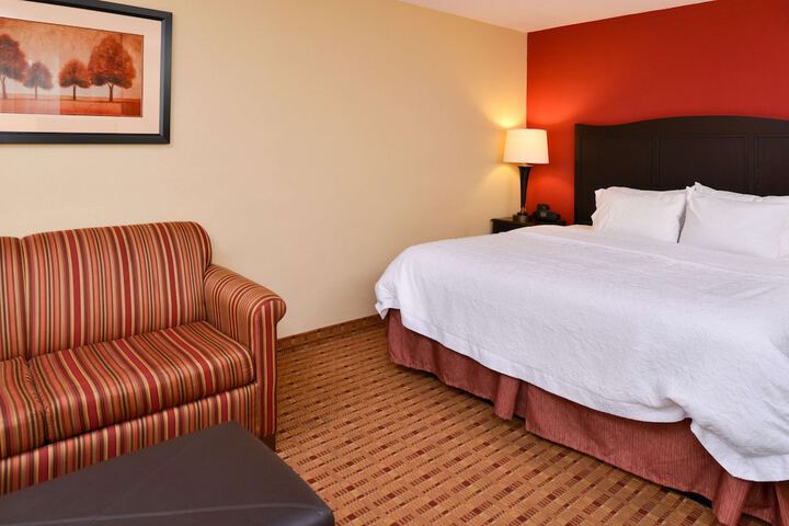 1 King Bed (2 of 12)