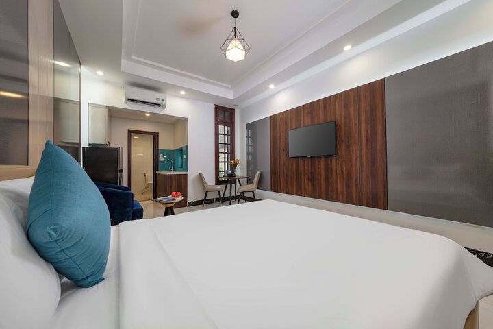 Room 45 of 99