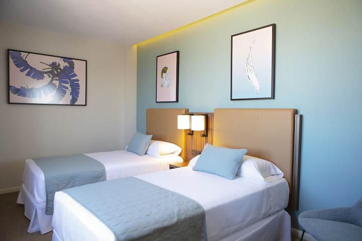 Room 52 of 202