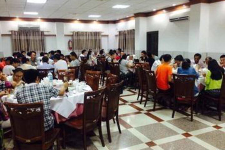 Dining 9 of 30