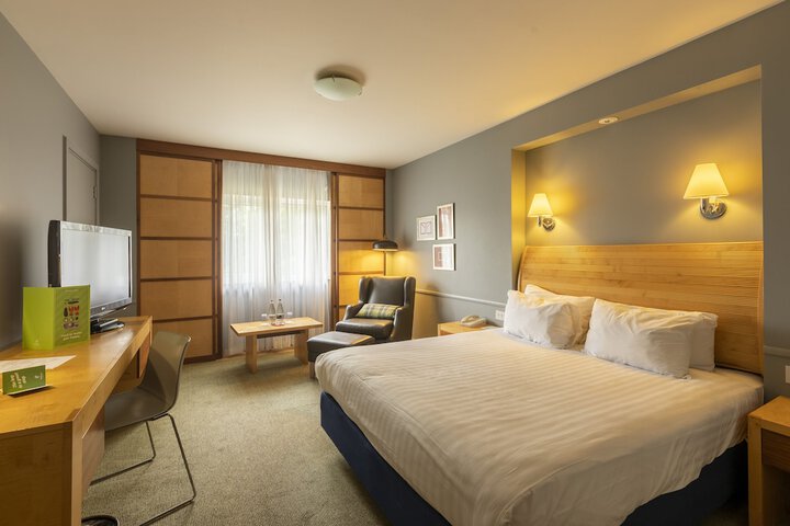 Room 20 of 96