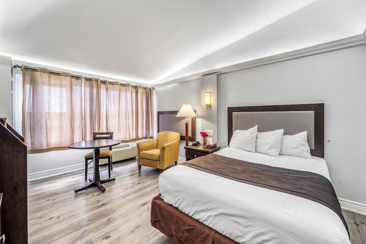 Room 21 of 44