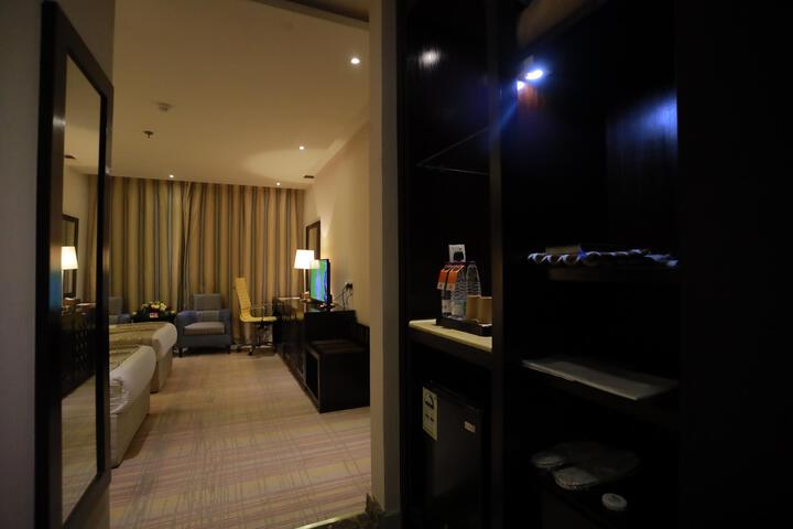 Room 20 of 48