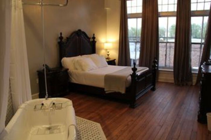 Room 6 of 21