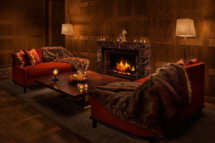 Lounge 69 of 82