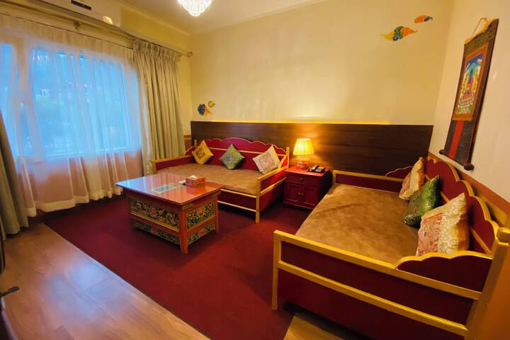 Room 141 of 214