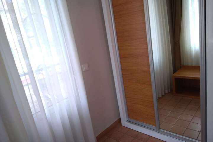 Room 70 of 123