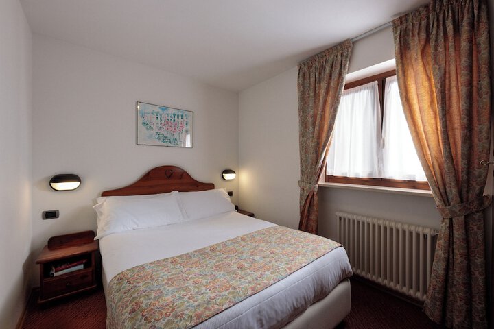 Room 7 of 50
