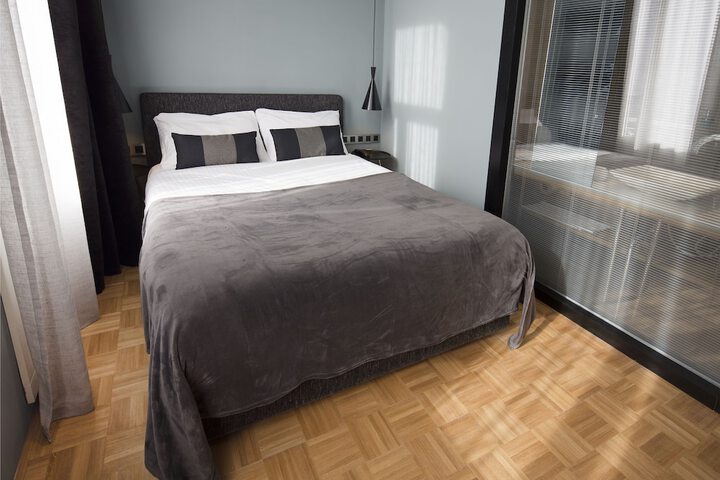 Room 9 of 65