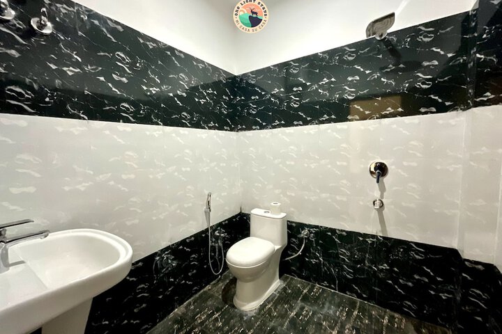 Room 42 of 60
