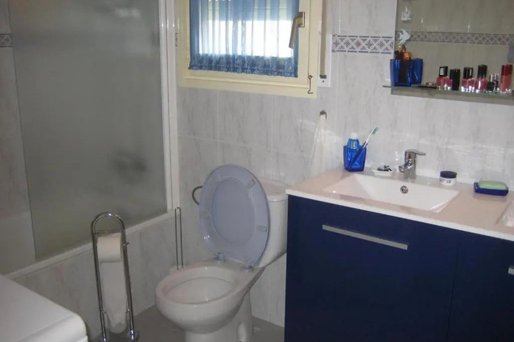 Room 6 of 11